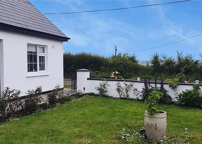 Cozy Cottage Retreat In Listowel Pet Friend